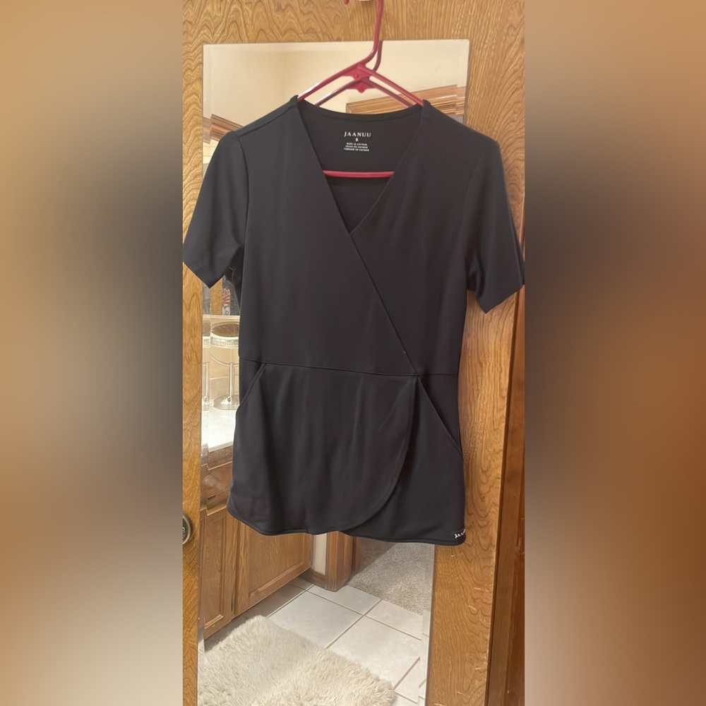 Jaanuu scrub set black size small EUC